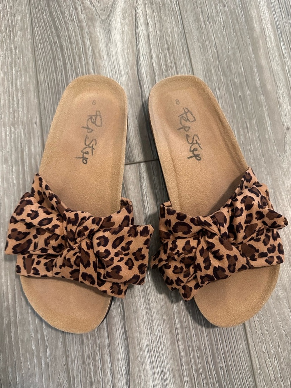 Leopard Bow Slide Women’s Sandals - Tan Size 8 - Picture 2 of 5